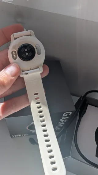 Garmin Venu 2S Dorado y Blanco