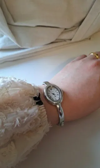 Orologio da polso ovale argento