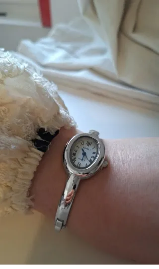 Orologio da polso ovale argento