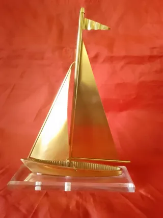 Velero latón/bronce antiguo