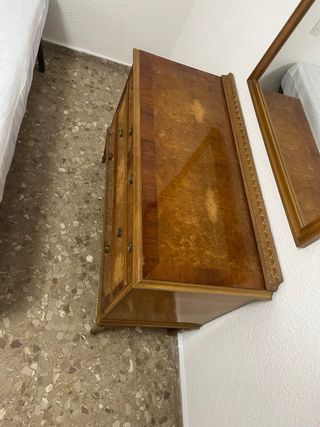 Cómoda de madera