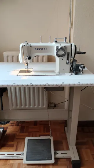 Máquina de coser Refrey semi industrial