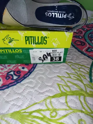 Zapatos abiertos Pitillos talla 38