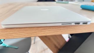 MacBook Pro 13 Apple