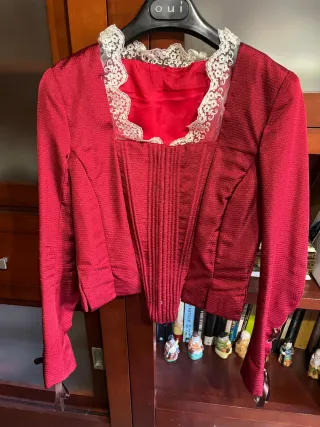 Corpiño de fallera granate