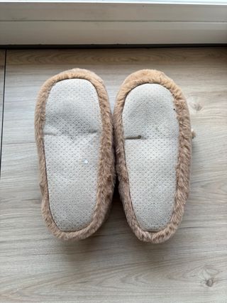 Zapatillas de Reno Marrones y Rojas