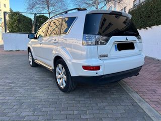 Mitsubishi Outlander 2012 tel 666217952