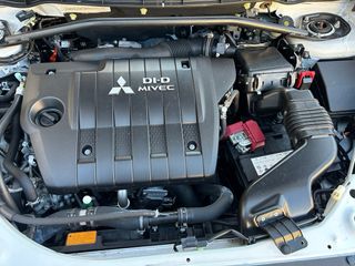 Mitsubishi Outlander 2012 tel 666217952