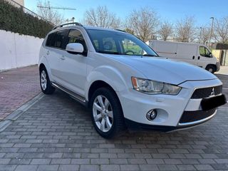 Mitsubishi Outlander 2012 tel 666217952