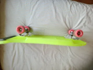 Monopatín amarillo Sancheski