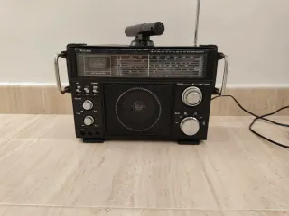 Radio Venturer Multibanda Vintage