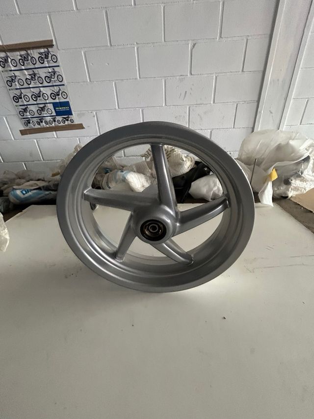 Llanta Delantera Aprilia