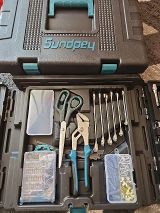 Caja de herramientas 379 piezas