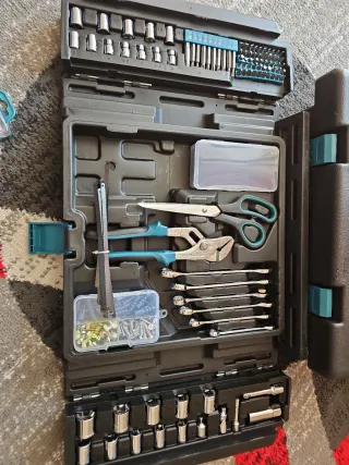 Caja de herramientas 379 piezas