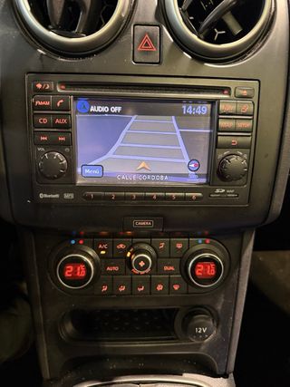 Nissan Qashqai 4x4 130cv Tekna sport camara