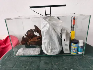 Acuario 60L con accesorios