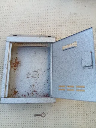 Cassetta della posta in metallo con 2 chiavi