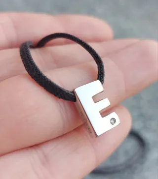 Ciondolo lettera E oro bianco 750..18kt con diaman