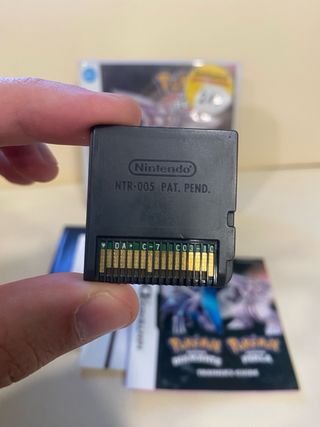 Videogioco Pokémon Perla per Nintendo DS, con manuale dell'allenatore