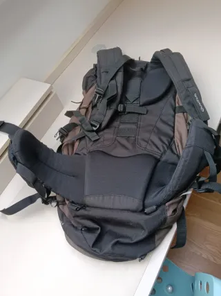 Mochila Trekking Quechua Forclaz 60L