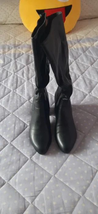 Botas altas negras
