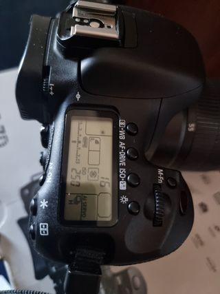 Canon EOS 7D + Obiettivo 18-55mm IS