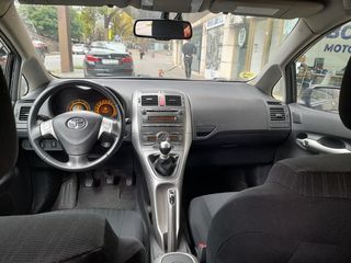 Toyota Auris 2.0 D4D Advance