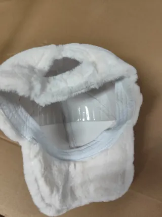 Gorra de mujer blanca