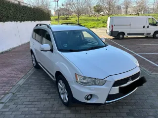 Mitsubishi Outlander 2012