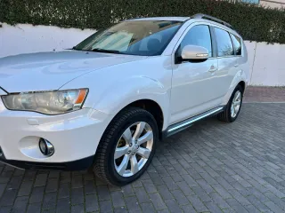 Mitsubishi Outlander 2012