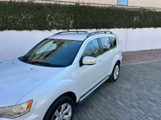 Mitsubishi Outlander 2012