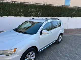 Mitsubishi Outlander 2012