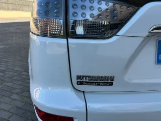 Mitsubishi Outlander 2012