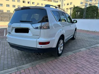 Mitsubishi Outlander 2012