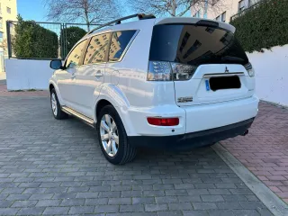 Mitsubishi Outlander 2012