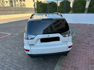 Mitsubishi Outlander 2012