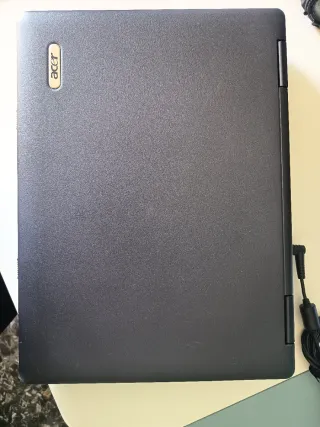 Portátil retro Acer Extensa 5630EZ