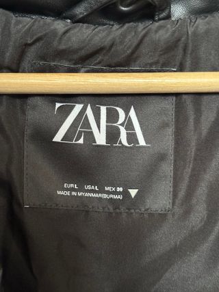 Chaqueta Zara efecto piel acolchada