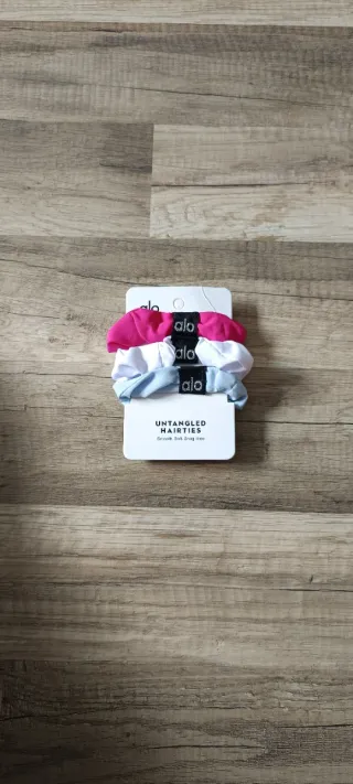 Alo Yoga Elásticos de Cabelo (Conjunto de 3)