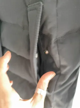 Parka de plumas negra súper calentita