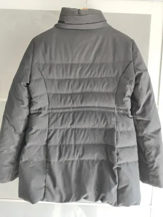 Parka de plumas negra súper calentita