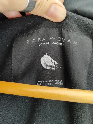 Parka de plumas negra súper calentita