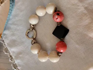 Bracciale artigianale corallo grezzo e onice.