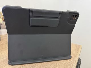 iPad Pro 12.9 256GB + Apple Pencil + Teclado