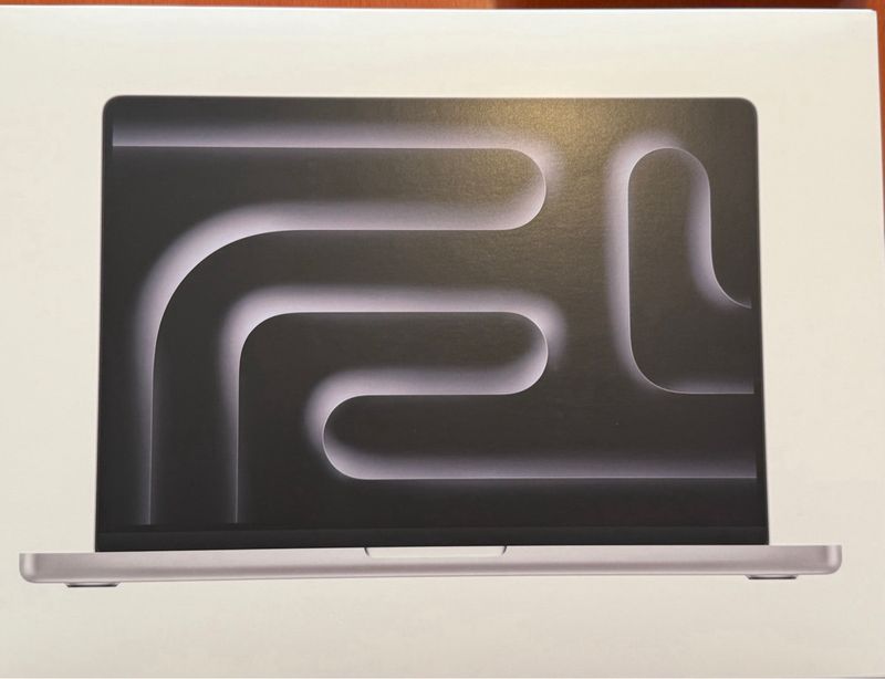MacBook Pro 14” M4 Max 36GB 1TB – NUEVO afbeelding 2