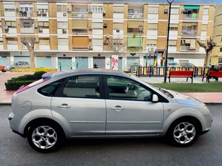 Se vende Ford focus 1.6 Trend año 2007