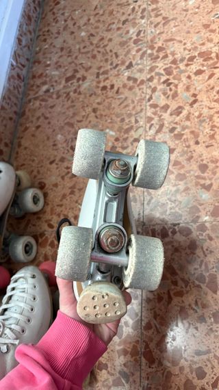 Patines de 4 ruedas blancos
