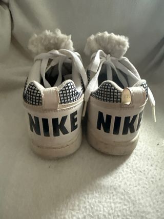 Nike Deportivas Blancas y Negras