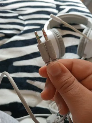 Cascos Mars Gaming Blancos