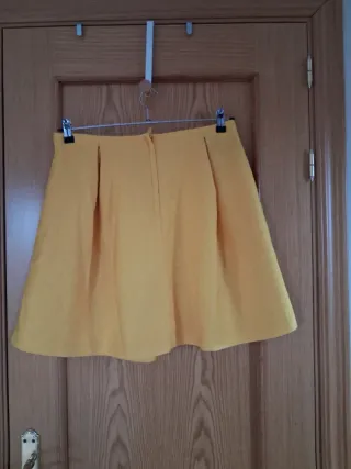 Falda H&M vuelo amarilla